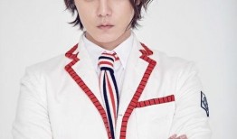 娱乐吃瓜尹正是谁啊,他是如何成为娱乐圈焦点人物的？